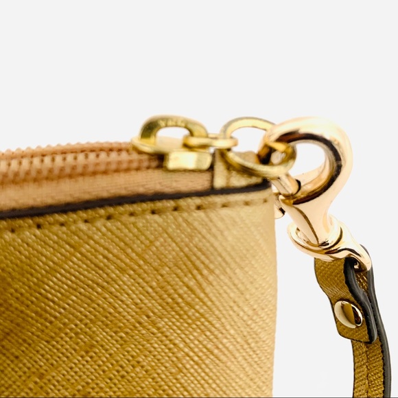 Coach Leather Wristlet Gold Good Condition - Picture 8 of 8